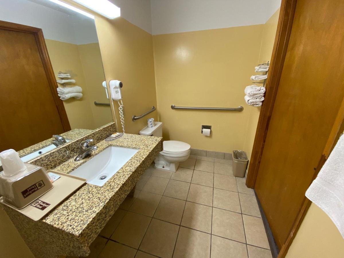 Budget Host Inn - Baxley Экстерьер фото